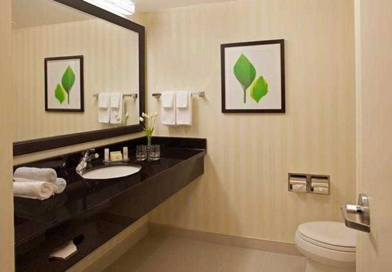 Fairfield Inn & Suites By Marriott Toronto Mississauga Exterior foto