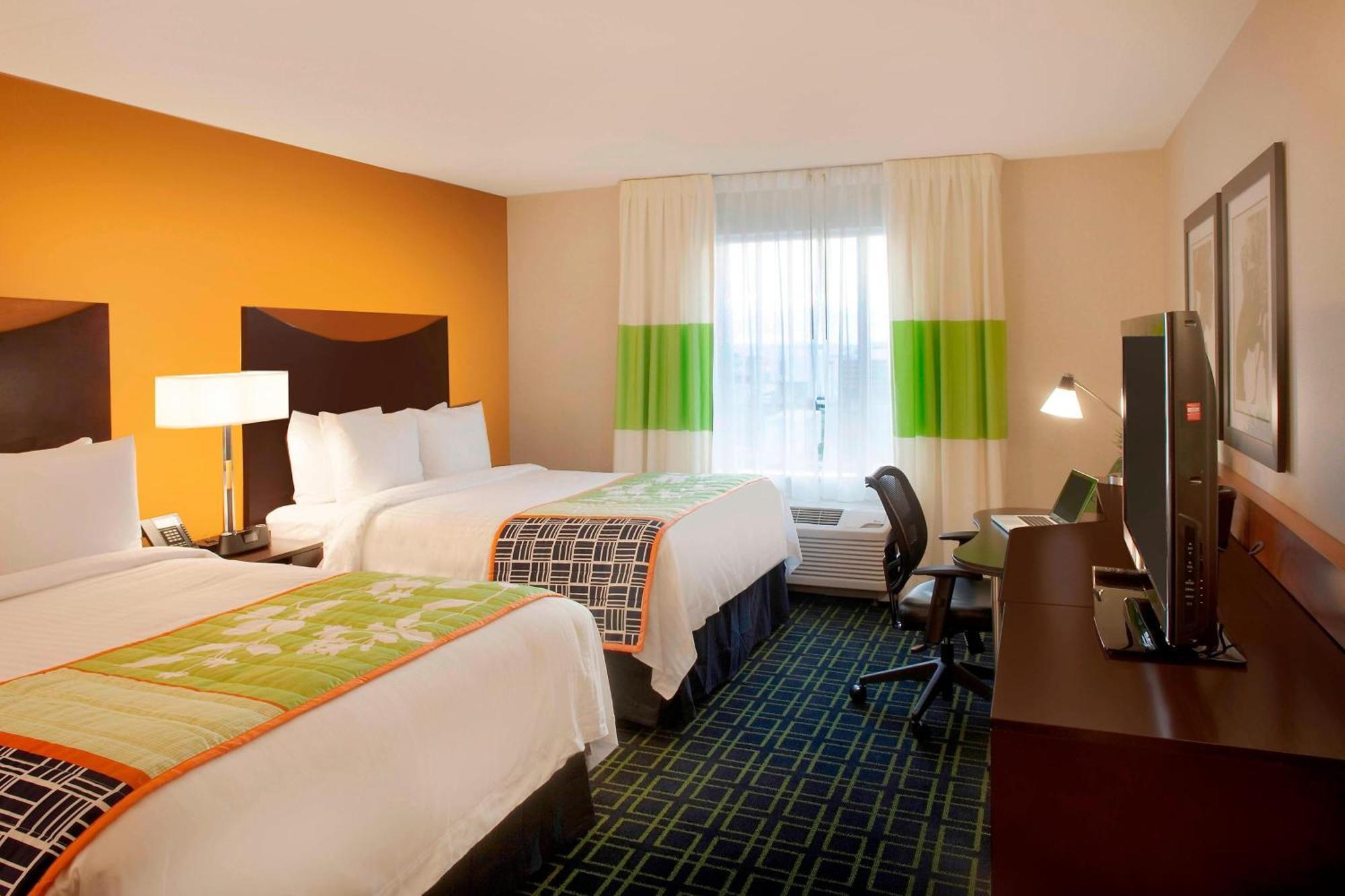 Fairfield Inn & Suites By Marriott Toronto Mississauga Exterior foto