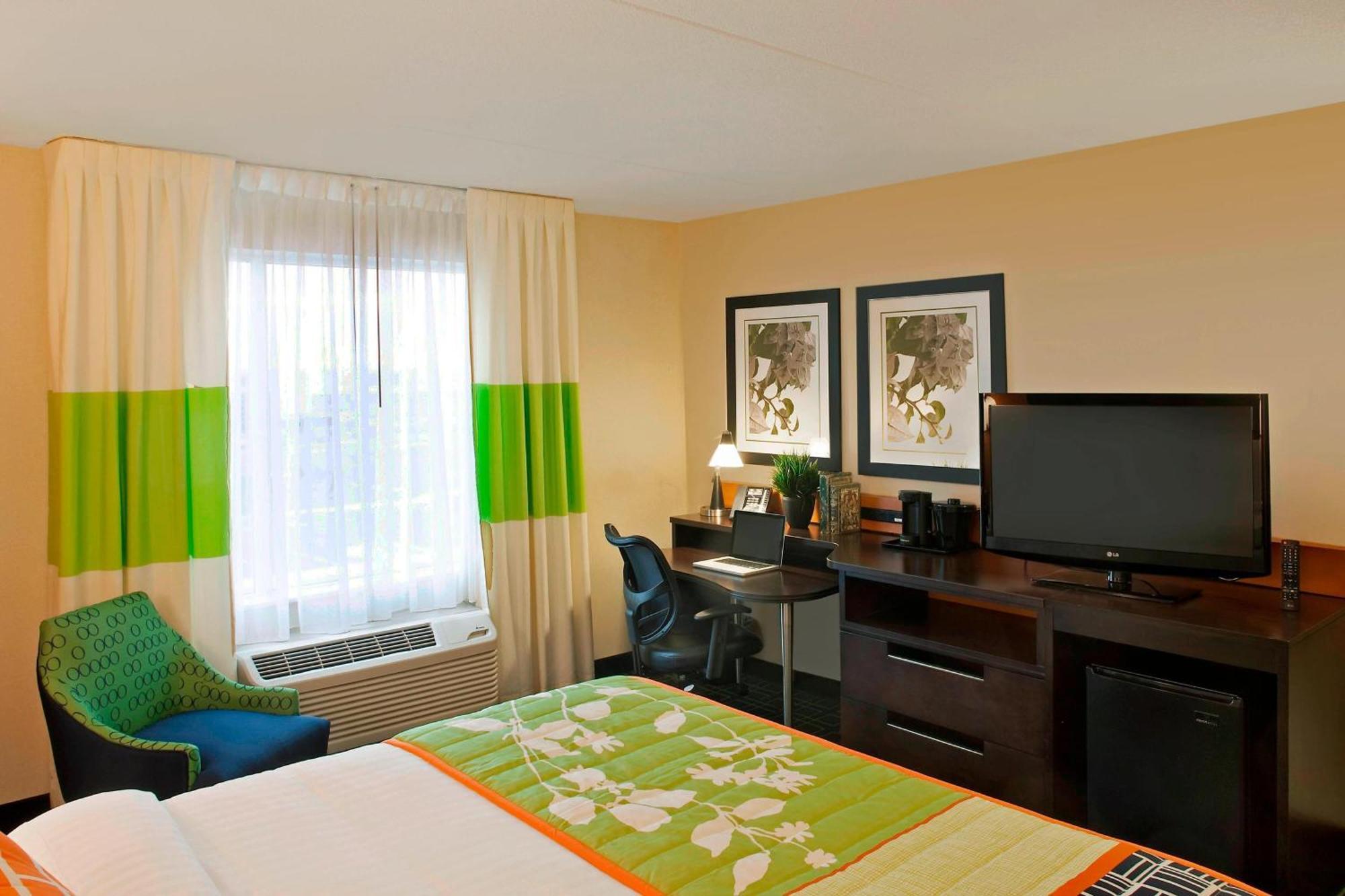 Fairfield Inn & Suites By Marriott Toronto Mississauga Exterior foto